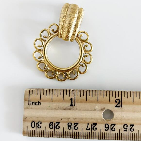 Vintage 1980s Oscar de la Renta Clip On Earrings Gold - Picture 9 of 12